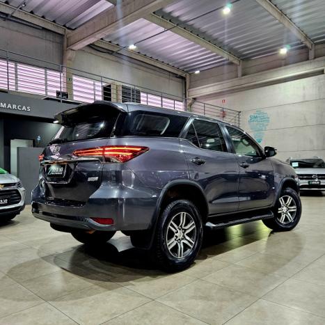 TOYOTA Hilux SW4 2.7 16V 4P SR FLEX AUTOM�TICO, Foto 4