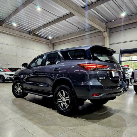 TOYOTA Hilux SW4 2.7 16V 4P SR FLEX AUTOM�TICO, Foto 5