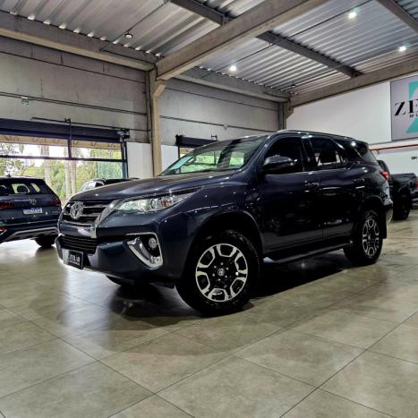 TOYOTA Hilux SW4 2.7 16V 4P SR FLEX AUTOM�TICO, Foto 3