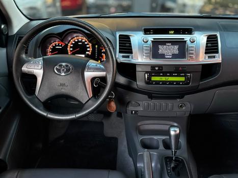 TOYOTA Hilux SW4 2.7 16V 4P FLEX SRV 7 LUGARES AUTOM�TICO, Foto 14