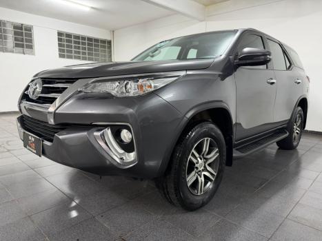 TOYOTA Hilux SW4 2.7 16V 4P FLEX SRV 7 LUGARES AUTOM�TICO, Foto 1