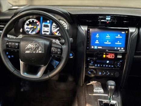 TOYOTA Hilux SW4 2.8 16V 4P SRX PLATINUM 4X4 7 LUGARES TURBO DIESEL AUTOM�TICO, Foto 10