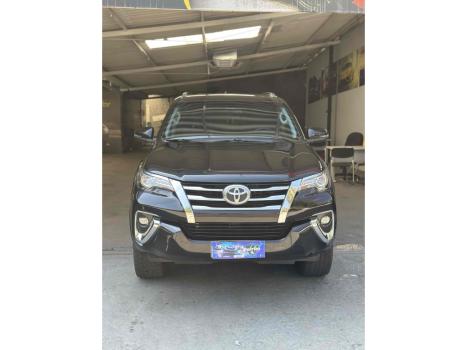 TOYOTA Hilux SW4 2.8 16V 4P SRX 4X4 7 LUGARES TURBO DIESEL AUTOMTICO, Foto 2