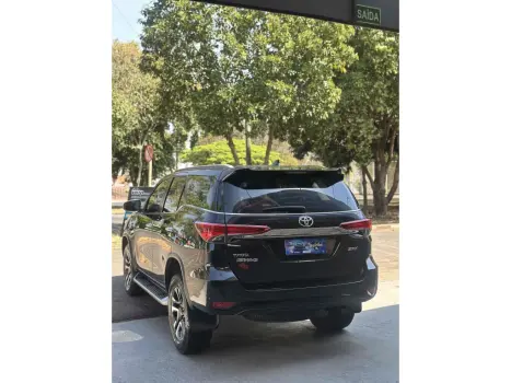 TOYOTA Hilux SW4 2.8 16V 4P SRX 4X4 7 LUGARES TURBO DIESEL AUTOMTICO, Foto 9