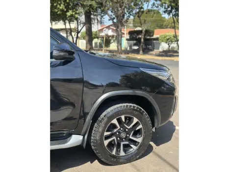 TOYOTA Hilux SW4 2.8 16V 4P SRX 4X4 7 LUGARES TURBO DIESEL AUTOMTICO, Foto 11