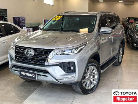 TOYOTA Hilux SW4 2.8 16V 4P SRX 4X4 7 LUGARES TURBO DIESEL AUTOMTICO, Foto 1