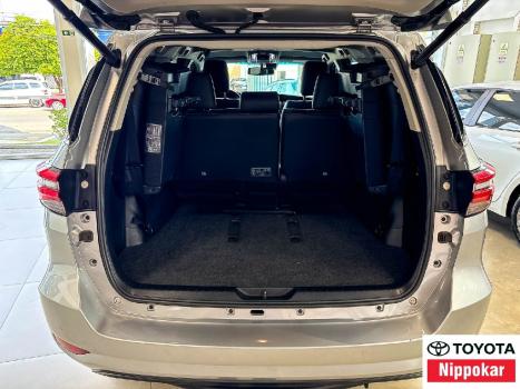TOYOTA Hilux SW4 2.8 16V 4P SRX 4X4 7 LUGARES TURBO DIESEL AUTOMTICO, Foto 7