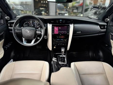 TOYOTA Hilux SW4 2.8 4P 4X4 TURBO DIESEL, Foto 15