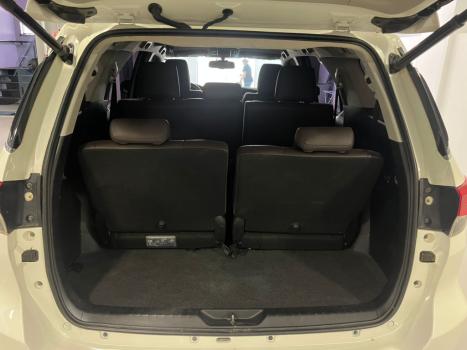 TOYOTA Hilux SW4 2.8 16V 4P SRX 4X4 7 LUGARES TURBO DIESEL AUTOMTICO, Foto 7