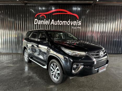 TOYOTA Hilux SW4 2.8 16V 4P SRX 4X4 7 LUGARES TURBO DIESEL AUTOM�TICO, Foto 1