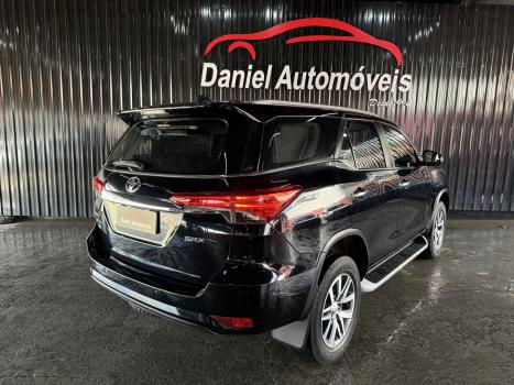 TOYOTA Hilux SW4 2.8 16V 4P SRX 4X4 7 LUGARES TURBO DIESEL AUTOM�TICO, Foto 7