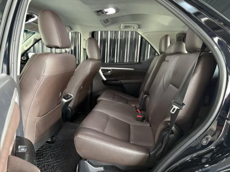 TOYOTA Hilux SW4 2.8 16V 4P SRX 4X4 7 LUGARES TURBO DIESEL AUTOM�TICO, Foto 10