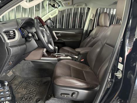 TOYOTA Hilux SW4 2.8 16V 4P SRX 4X4 7 LUGARES TURBO DIESEL AUTOM�TICO, Foto 11