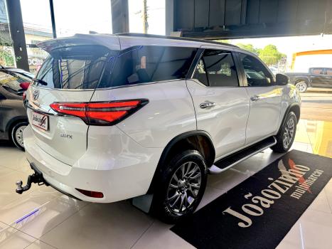 TOYOTA Hilux SW4 2.8 16V 4P SRX 4X4 7 LUGARES TURBO DIESEL AUTOM�TICO, Foto 7