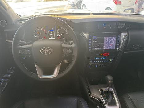 TOYOTA Hilux SW4 2.8 16V 4P SRX 4X4 7 LUGARES TURBO DIESEL AUTOM�TICO, Foto 9