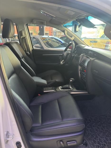 TOYOTA Hilux SW4 2.8 16V 4P SRX 4X4 7 LUGARES TURBO DIESEL AUTOM�TICO, Foto 12