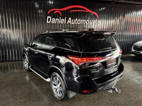 TOYOTA Hilux SW4 2.8 16V 4P SRX 4X4 7 LUGARES TURBO DIESEL AUTOM�TICO, Foto 6