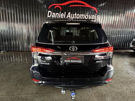 TOYOTA Hilux SW4 2.8 16V 4P SRX 4X4 7 LUGARES TURBO DIESEL AUTOM�TICO, Foto 7