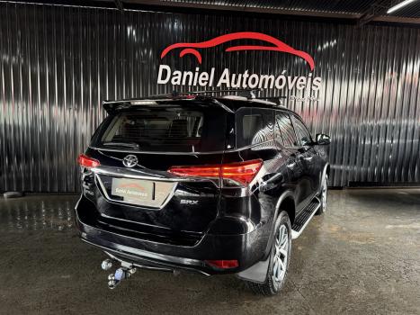 TOYOTA Hilux SW4 2.8 16V 4P SRX 4X4 7 LUGARES TURBO DIESEL AUTOM�TICO, Foto 8