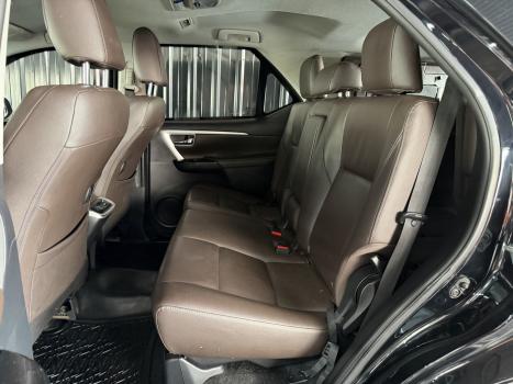 TOYOTA Hilux SW4 2.8 16V 4P SRX 4X4 7 LUGARES TURBO DIESEL AUTOM�TICO, Foto 12