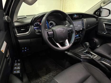 TOYOTA Hilux SW4 2.8 16V 4P SRX 4X4 7 LUGARES TURBO DIESEL AUTOM�TICO, Foto 9