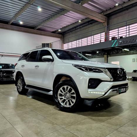 TOYOTA Hilux SW4 2.8 16V 4P SRX 4X4 7 LUGARES TURBO DIESEL AUTOM�TICO, Foto 1