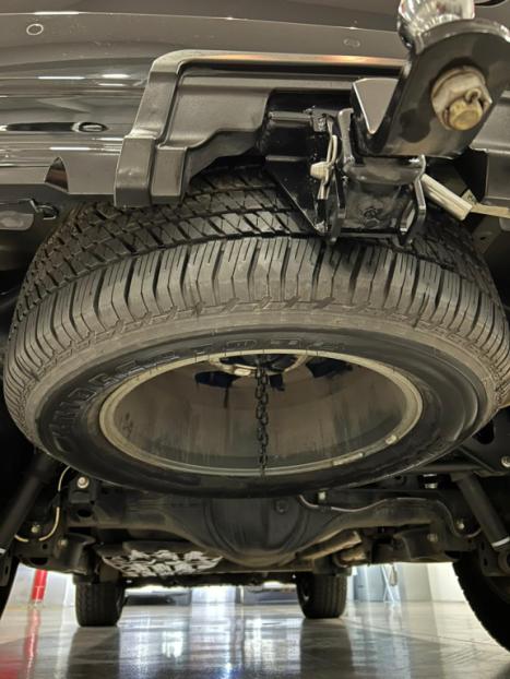 TOYOTA Hilux SW4 2.8 4P SRX 4X4 DIAMOND 7 LUGARES TURBO DIESEL AUTOM�TICO, Foto 20