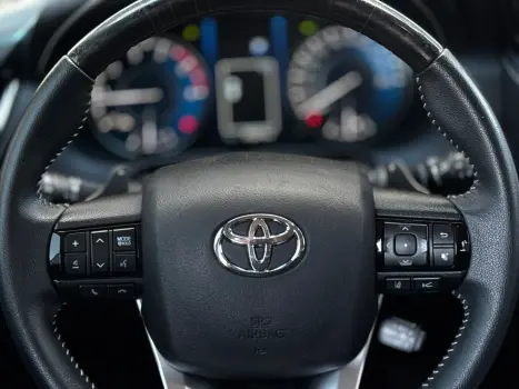 TOYOTA Hilux SW4 2.8 16V 4P GR-S 7 LUGARES 4X4 TURBO DIESEL AUTOM�TICO, Foto 14