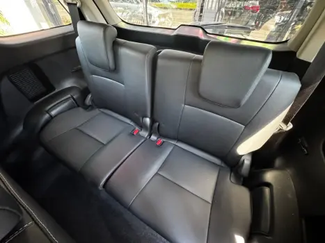 TOYOTA Hilux SW4 2.8 16V 4P GR-S 7 LUGARES 4X4 TURBO DIESEL AUTOM�TICO, Foto 19