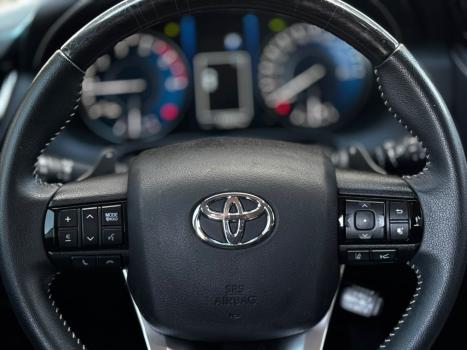 TOYOTA Hilux SW4 2.8 16V 4P GR-S 7 LUGARES 4X4 TURBO DIESEL AUTOM�TICO, Foto 14