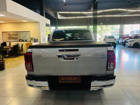TOYOTA Hilux SW4 2.8 4P SRX 4X4 TURBO DIESEL AUTOM�TICO, Foto 7
