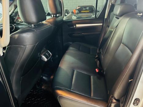TOYOTA Hilux SW4 2.8 4P SRX 4X4 TURBO DIESEL AUTOM�TICO, Foto 11