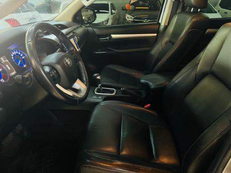 TOYOTA Hilux SW4 2.8 4P SRX 4X4 TURBO DIESEL AUTOM�TICO, Foto 13