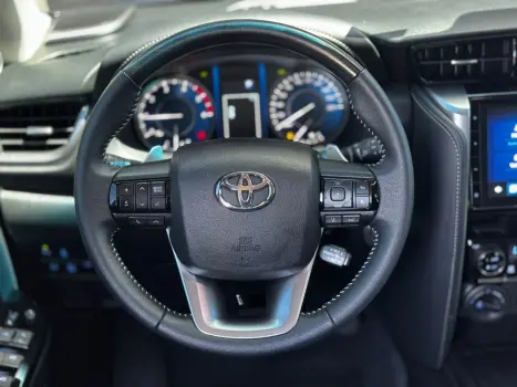 TOYOTA Hilux SW4 2.8 16V 4P SRX PLATINUM 4X4 7 LUGARES TURBO DIESEL AUTOM�TICO, Foto 18