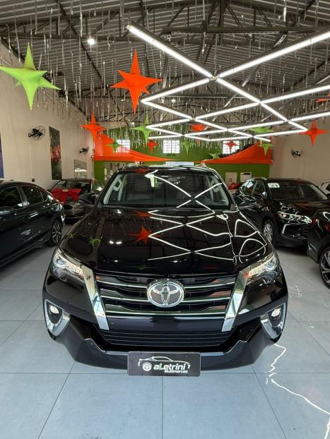 TOYOTA Hilux SW4 2.8 4P SRX 4X4 TURBO DIESEL AUTOM�TICO, Foto 6