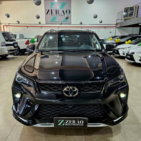 TOYOTA Hilux SW4 2.8 16V 4P SRX PLATINUM 4X4 7 LUGARES TURBO DIESEL AUTOM�TICO, Foto 2