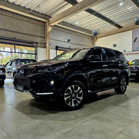TOYOTA Hilux SW4 2.8 16V 4P SRX PLATINUM 4X4 7 LUGARES TURBO DIESEL AUTOM�TICO, Foto 3