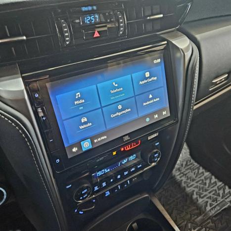 TOYOTA Hilux SW4 2.8 16V 4P SRX PLATINUM 4X4 7 LUGARES TURBO DIESEL AUTOM�TICO, Foto 7