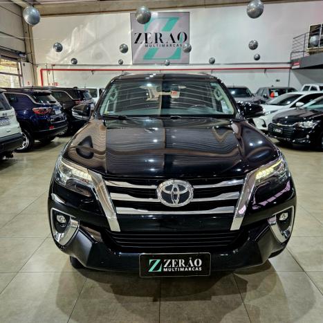 TOYOTA Hilux SW4 2.8 16V 4P SRX 4X4 7 LUGARES TURBO DIESEL AUTOM�TICO, Foto 2