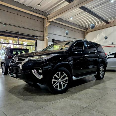 TOYOTA Hilux SW4 2.8 16V 4P SRX 4X4 7 LUGARES TURBO DIESEL AUTOM�TICO, Foto 3