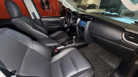 TOYOTA Hilux SW4 2.8 16V 4P SRX PLATINUM 4X4 7 LUGARES TURBO DIESEL AUTOM�TICO, Foto 11