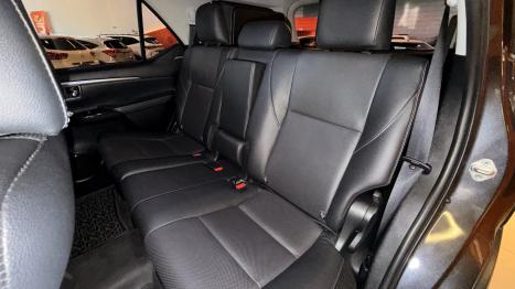 TOYOTA Hilux SW4 2.8 16V 4P SRX PLATINUM 4X4 7 LUGARES TURBO DIESEL AUTOM�TICO, Foto 14