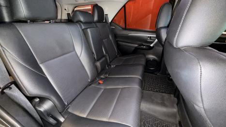 TOYOTA Hilux SW4 2.8 16V 4P SRX PLATINUM 4X4 7 LUGARES TURBO DIESEL AUTOM�TICO, Foto 16