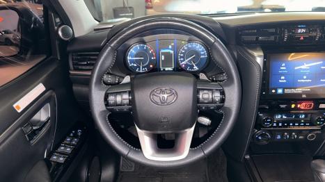 TOYOTA Hilux SW4 2.8 16V 4P SRX PLATINUM 4X4 7 LUGARES TURBO DIESEL AUTOM�TICO, Foto 19