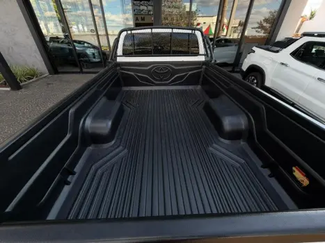 TOYOTA Hilux SW4 2.8 4P 4X4 TURBO DIESEL, Foto 11