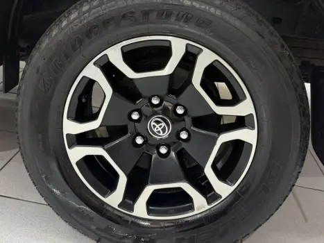 TOYOTA Hilux SW4 2.8 4P SRX 4X4 TURBO DIESEL AUTOM�TICO, Foto 13