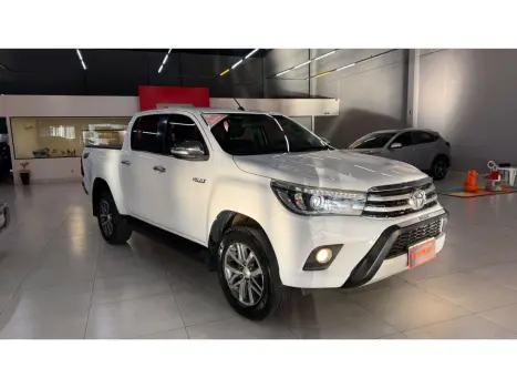 TOYOTA Hilux SW4 2.8 4P SRX 4X4 TURBO DIESEL AUTOM�TICO, Foto 2