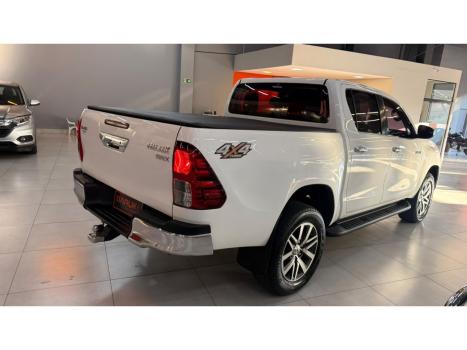 TOYOTA Hilux SW4 2.8 4P SRX 4X4 TURBO DIESEL AUTOM�TICO, Foto 8