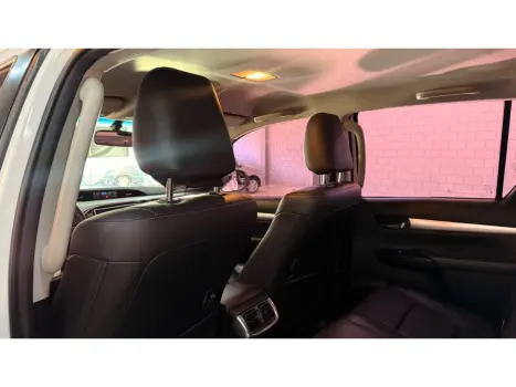 TOYOTA Hilux SW4 2.8 4P SRX 4X4 TURBO DIESEL AUTOM�TICO, Foto 11