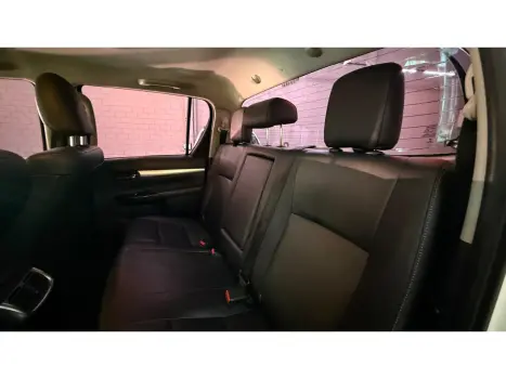 TOYOTA Hilux SW4 2.8 4P SRX 4X4 TURBO DIESEL AUTOM�TICO, Foto 14